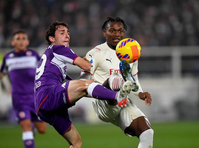 AC米兰主场迎战佛罗伦萨，胜负天平向谁倾斜？